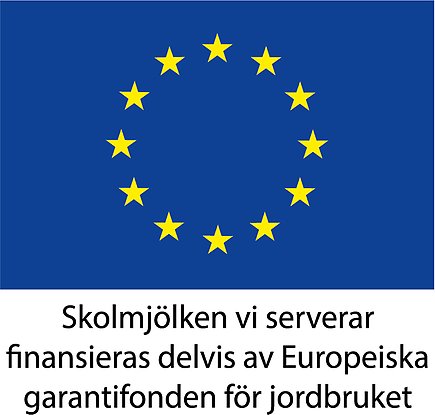 Bild med EU:s logotyp och texten  Skolmjölken vi serverar finansieras delvis av Europeiska garantifonden för jordbruket.